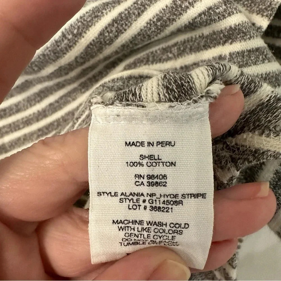 Theory Long Sleeve Gray & White Stripe Crew Neck Hi/Lo Cotton Sweater Size S GUC - Picture 6 of 8